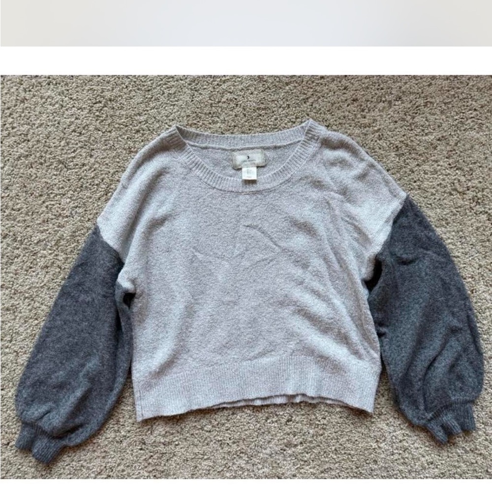 Gray and Dark Gray Sweater with Balloon Sleeves